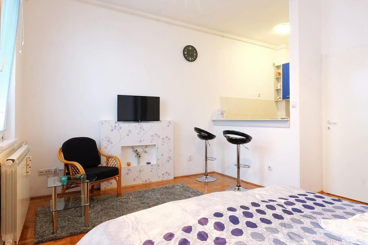 Apartment Aska Belgrád Kültér fotó